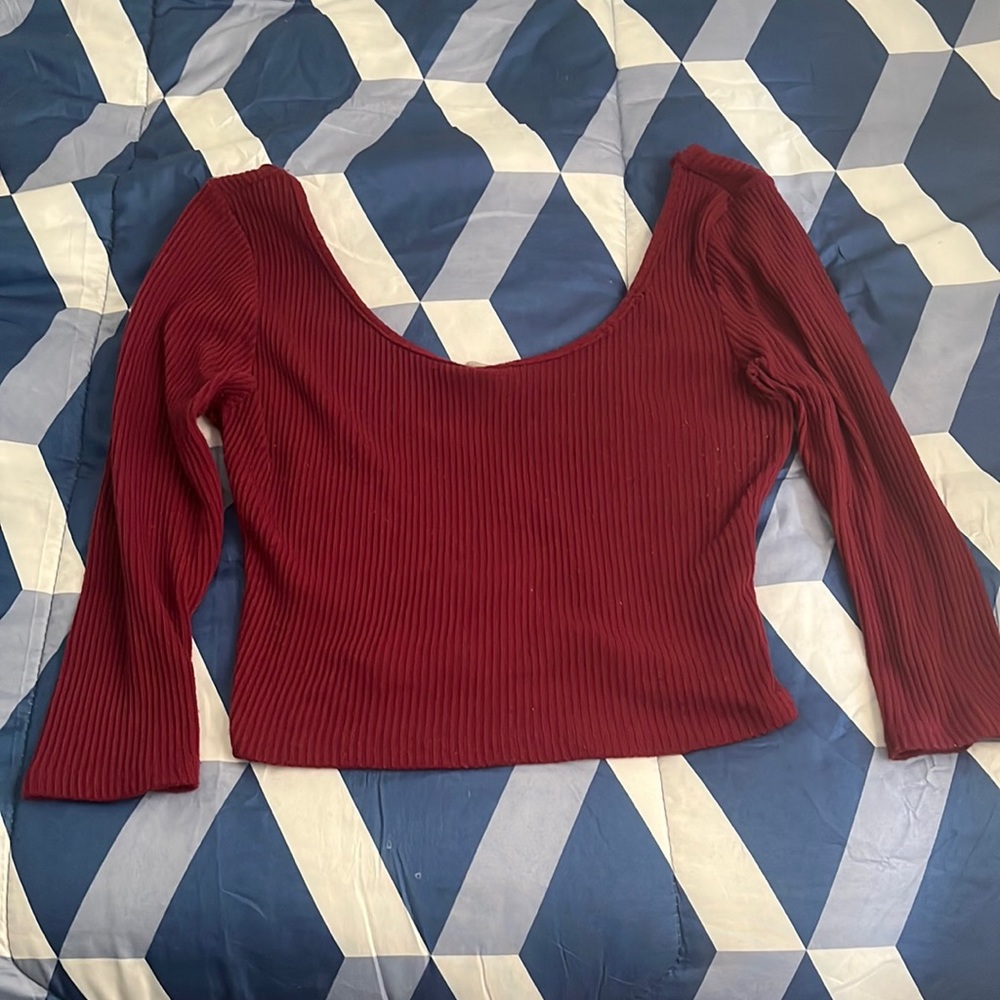 Crop top.
